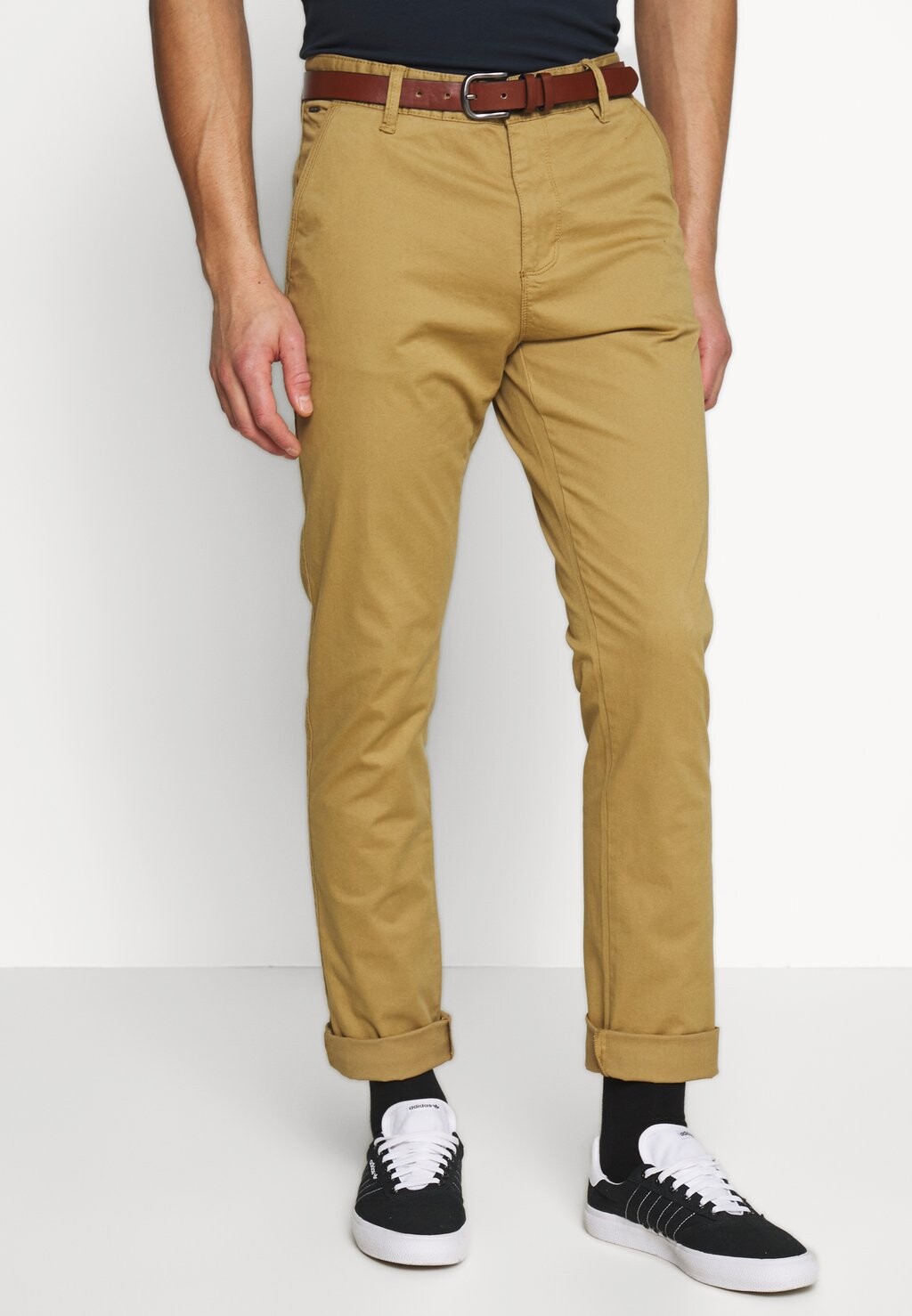Chino Gover Indicode, цвет amber
Chino Gover Indicode, цвет amber