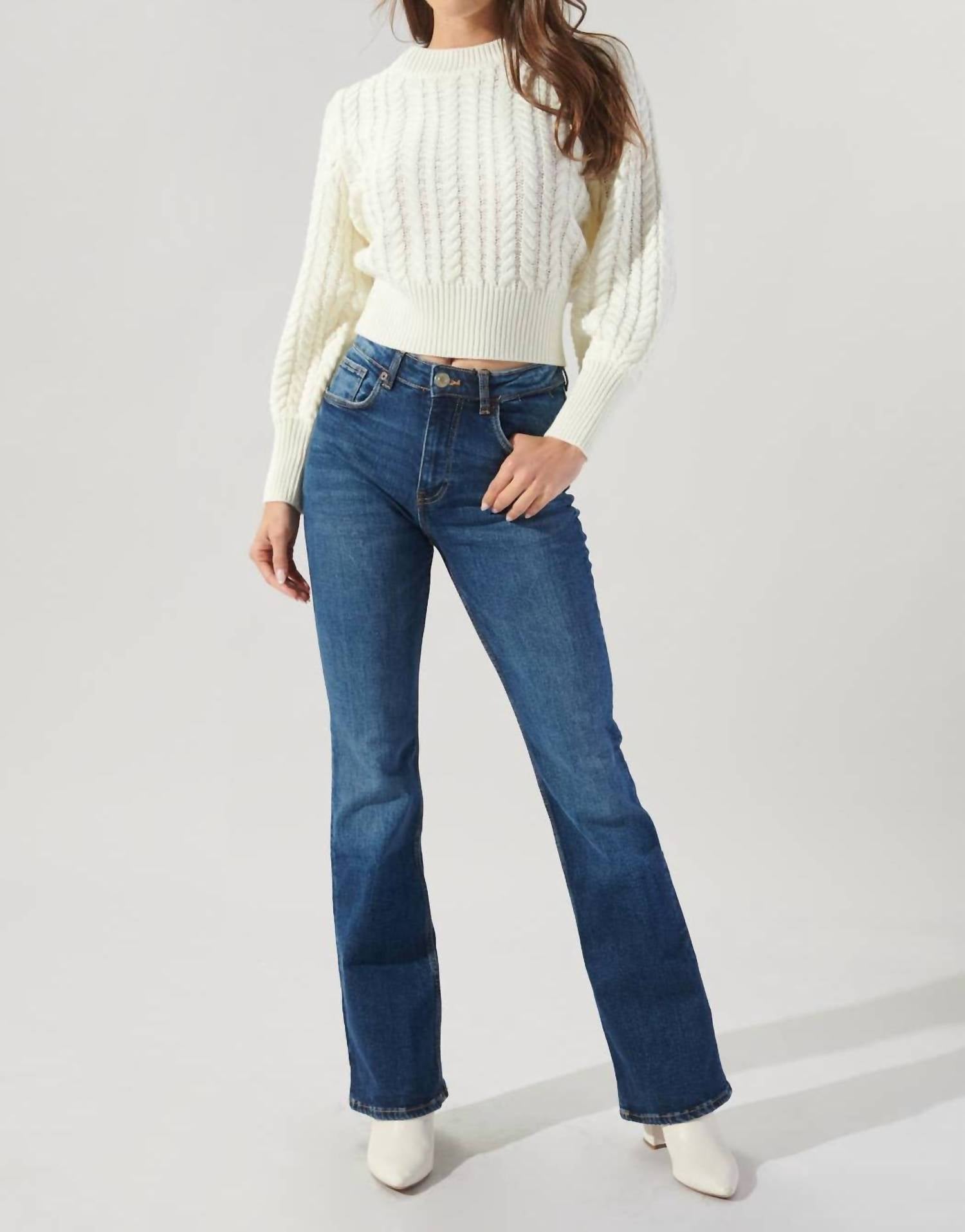 Вязаный свитер Ashtyn Cable Knit с рукавами-фонариками белого цвета SUGARLIPS
Вязаный свитер Ashtyn Cable Knit с рукавами-фонариками белого цвета SUGARLIPS