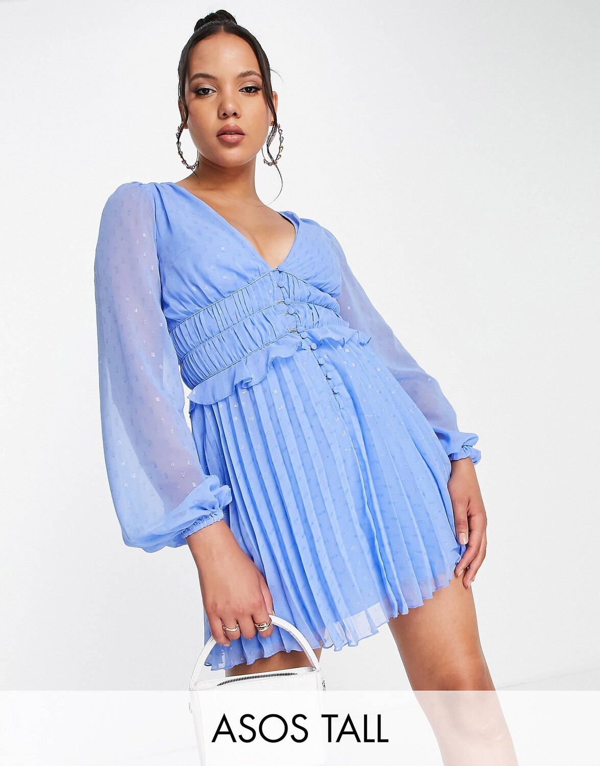Васильковое плиссированное мини-платье с эффектом металлик ASOS DESIGN Tall Tall
Васильковое плиссированное мини-платье с эффектом металлик ASOS DESIGN Tall Tall