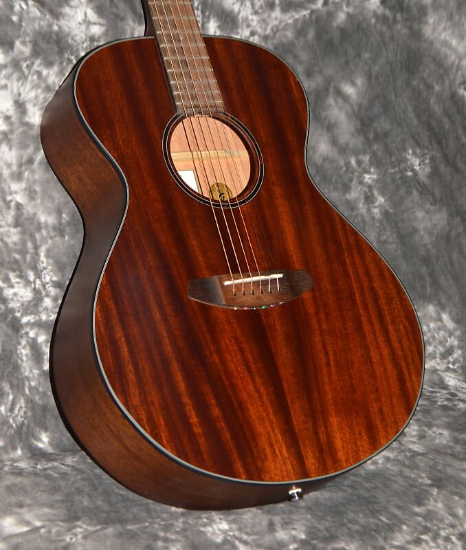 2022 Breedlove - Концерт Discovery S - Красное дерево Discovery S Concert