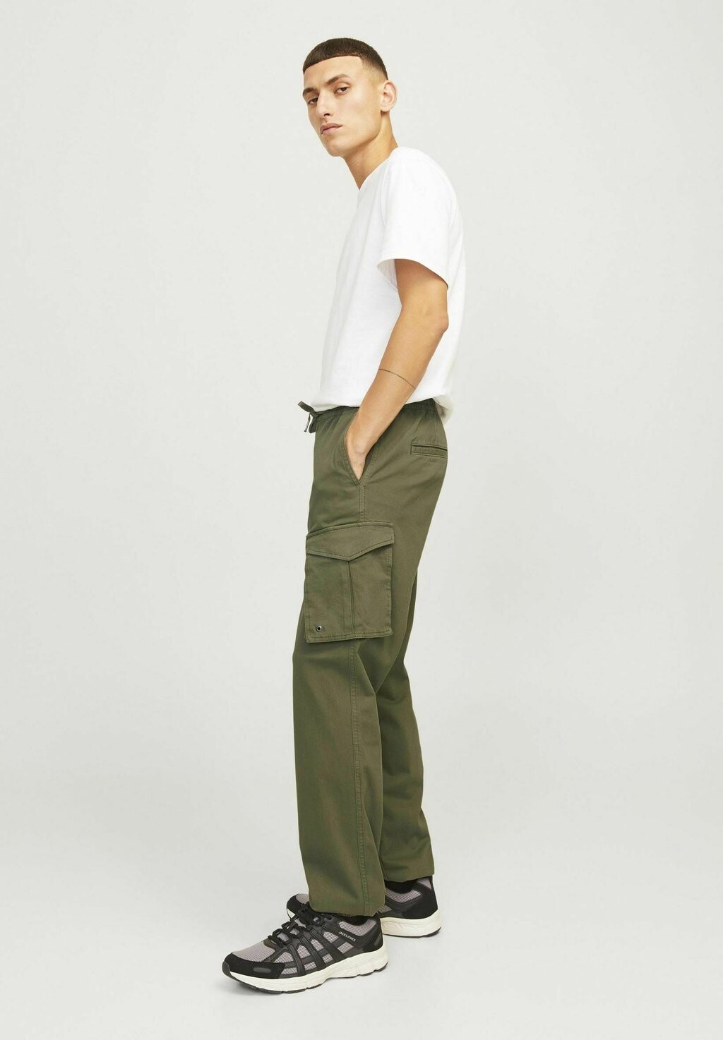 Брюки карго APREL Jack & Jones, оливковый
Брюки карго APREL Jack & Jones, оливковый