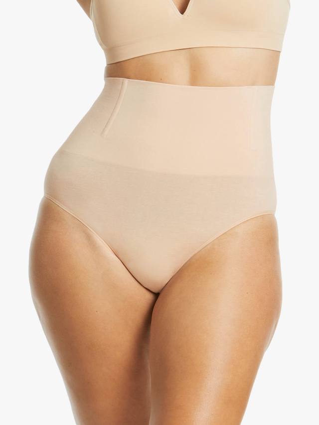 Мягкий Fusion утягивающие трусы с высокой талией Ambra, Natural Beige
Мягкий Fusion утягивающие трусы с высокой талией Ambra, Natural Beige