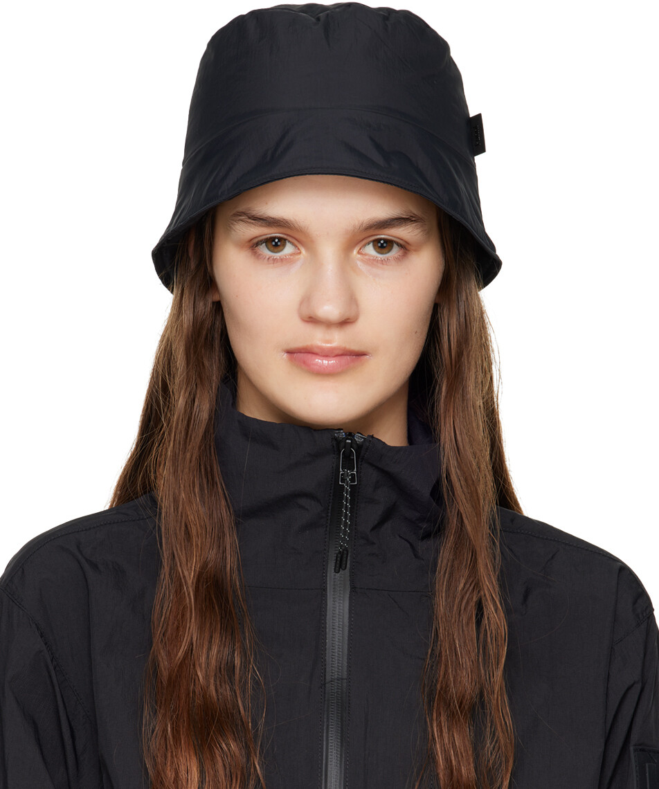 Черная утепленная панама Juun.J
Черная утепленная панама Juun.J