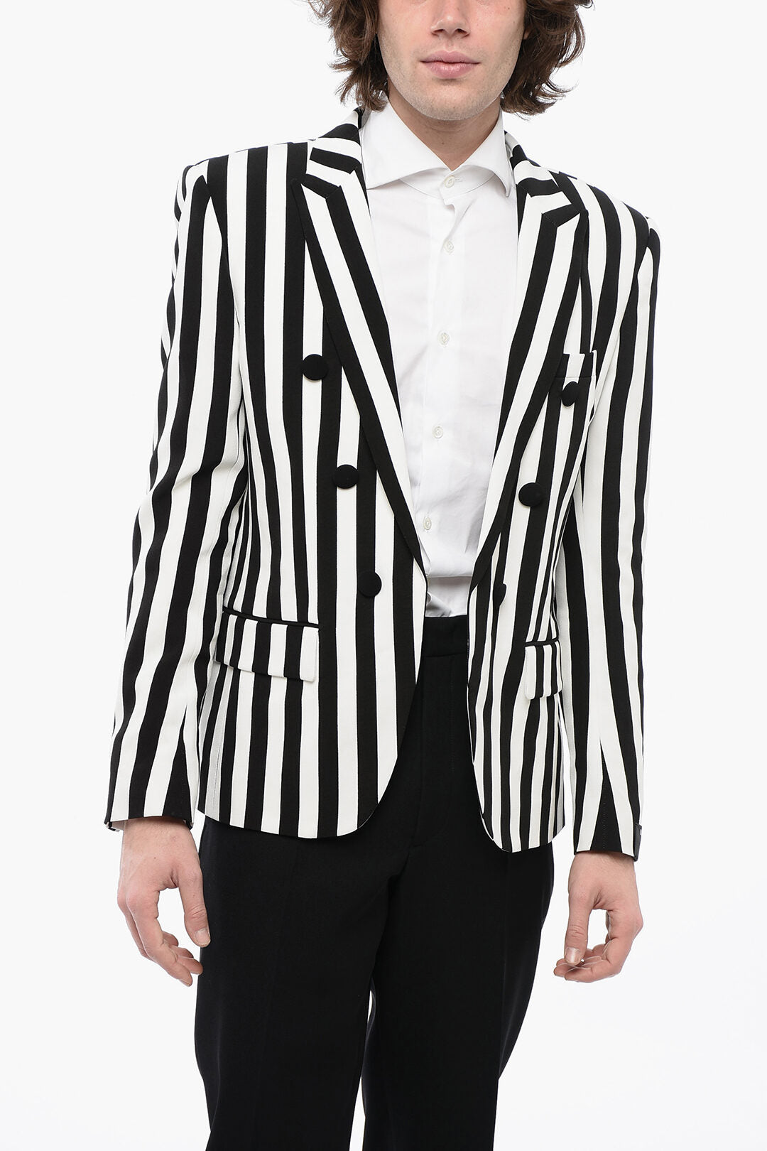 Balmain Двубортный блейзер в полоску с тентовым узором и острым лацканом, черный/белый
Balmain Двубортный блейзер в полоску с тентовым узором и острым лацканом, черный/белый