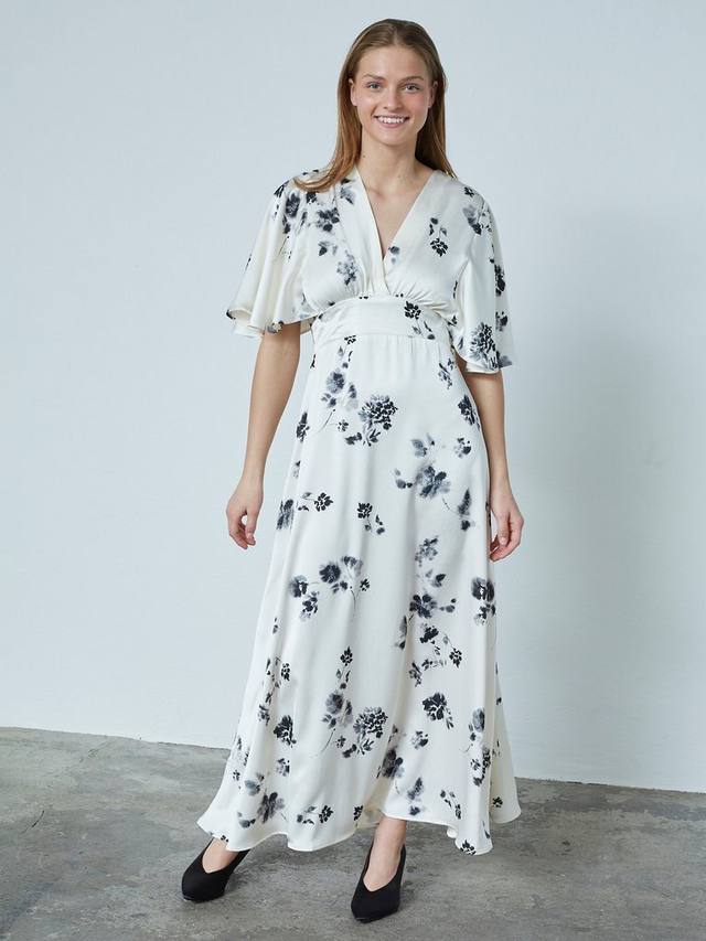 Платье макси Gisela с цветочным принтом и V-образным вырезом Sisters Point
Платье макси Gisela с цветочным принтом и V-образным вырезом Sisters Point