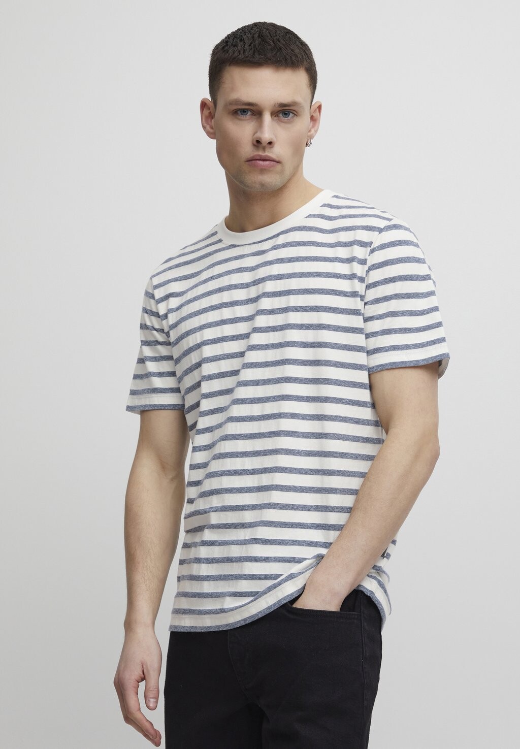 Футболка с принтом CFTHOR Casual Friday, цвет dark navy
Футболка с принтом CFTHOR Casual Friday, цвет dark navy