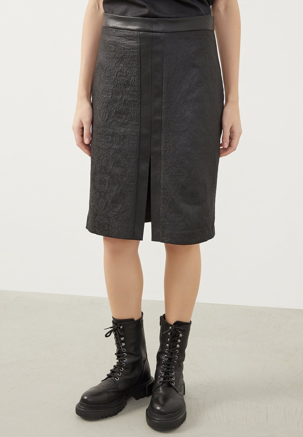 Юбка А-силуэта Just Like You, черный
Юбка А-силуэта Just Like You, черный