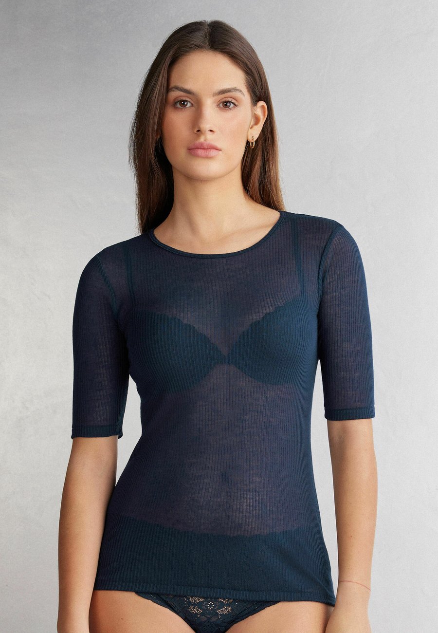 Топ Intimissimi Long sleeved top, Blue/Dark Blue
Топ Intimissimi Long sleeved top, Blue/Dark Blue