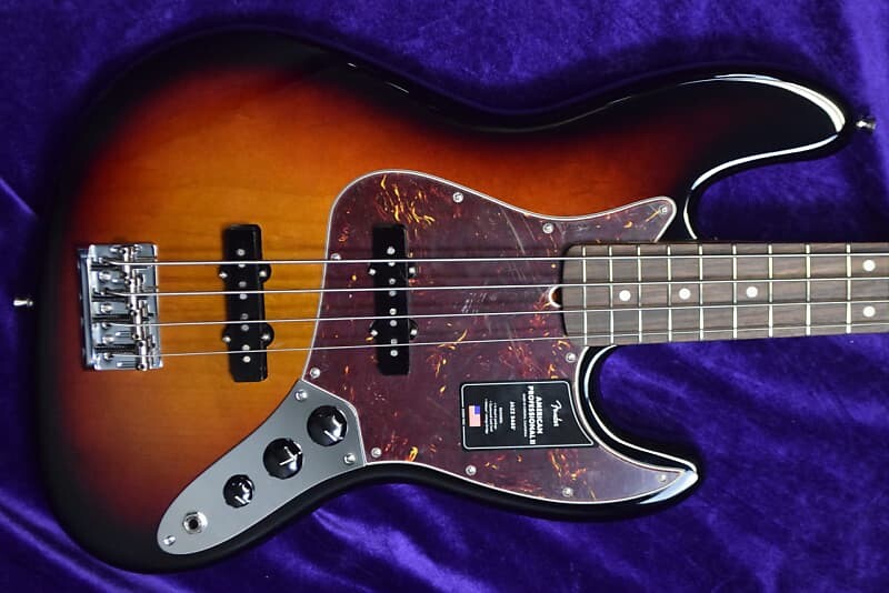 Fender AM Pro II Jazz (4), 3-цветные солнечные лучи / палисандр American Professional 2 Jazz (4)
Fender AM Pro II Jazz (4), 3-цветные солнечные лучи / палисандр American Professional 2 Jazz (4)