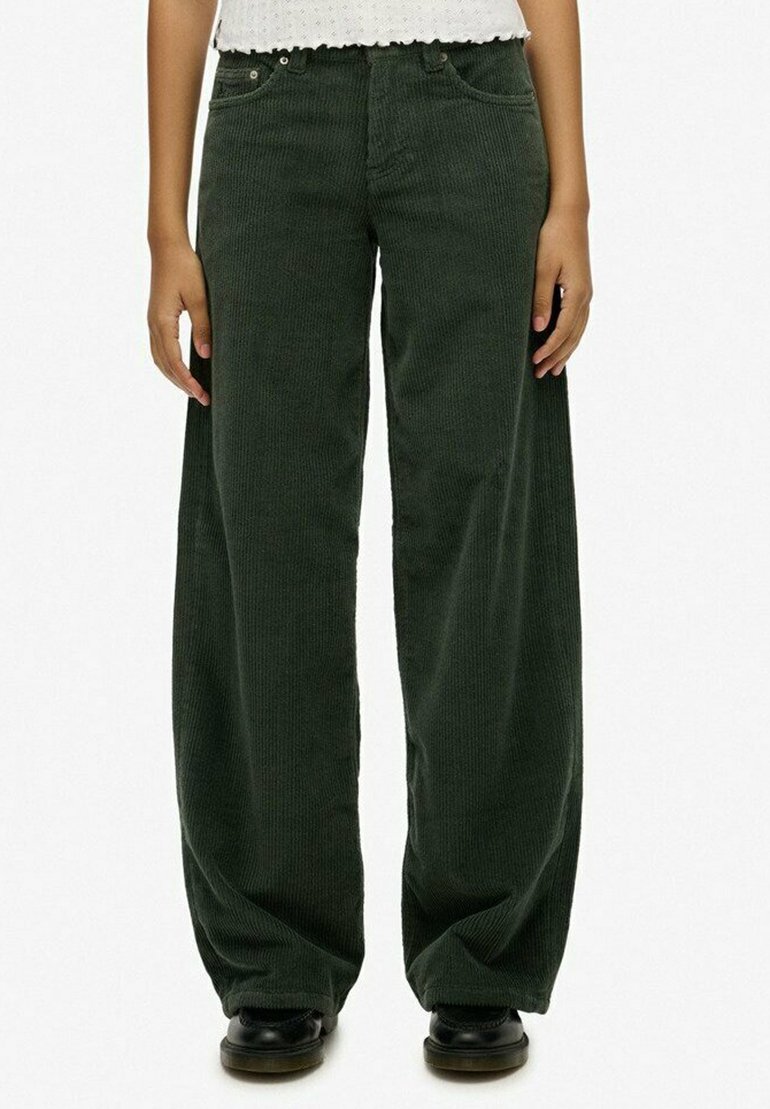 Брюки Superdry & Co MID RISE JUMBO, Deep Forest Green/Green
Брюки Superdry & Co MID RISE JUMBO, Deep Forest Green/Green