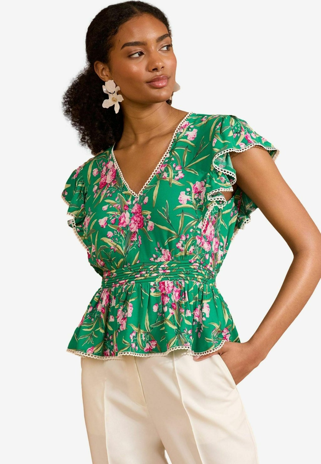 Блуза REGULAR FIT - FLUTTER SLEEVE TEA Love & Roses, зеленый
Блуза REGULAR FIT - FLUTTER SLEEVE TEA Love & Roses, зеленый