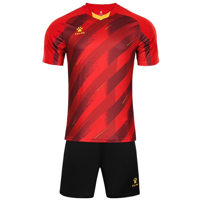 Футбольная форма унисекс KELME, красный
Футбольная форма унисекс KELME, красный