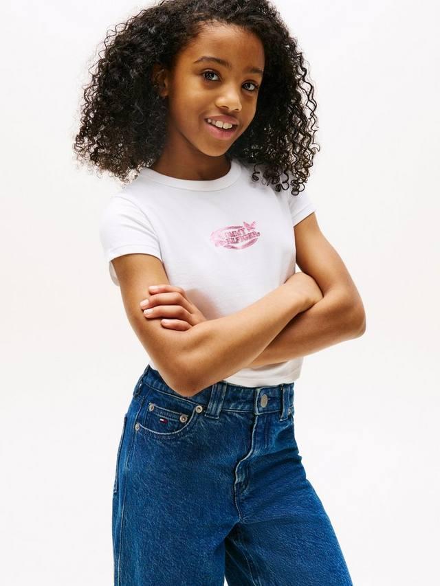 Детская хлопковая футболка slim fit с логотипом бабочки Tommy Hilfiger, White
Детская хлопковая футболка slim fit с логотипом бабочки Tommy Hilfiger, White