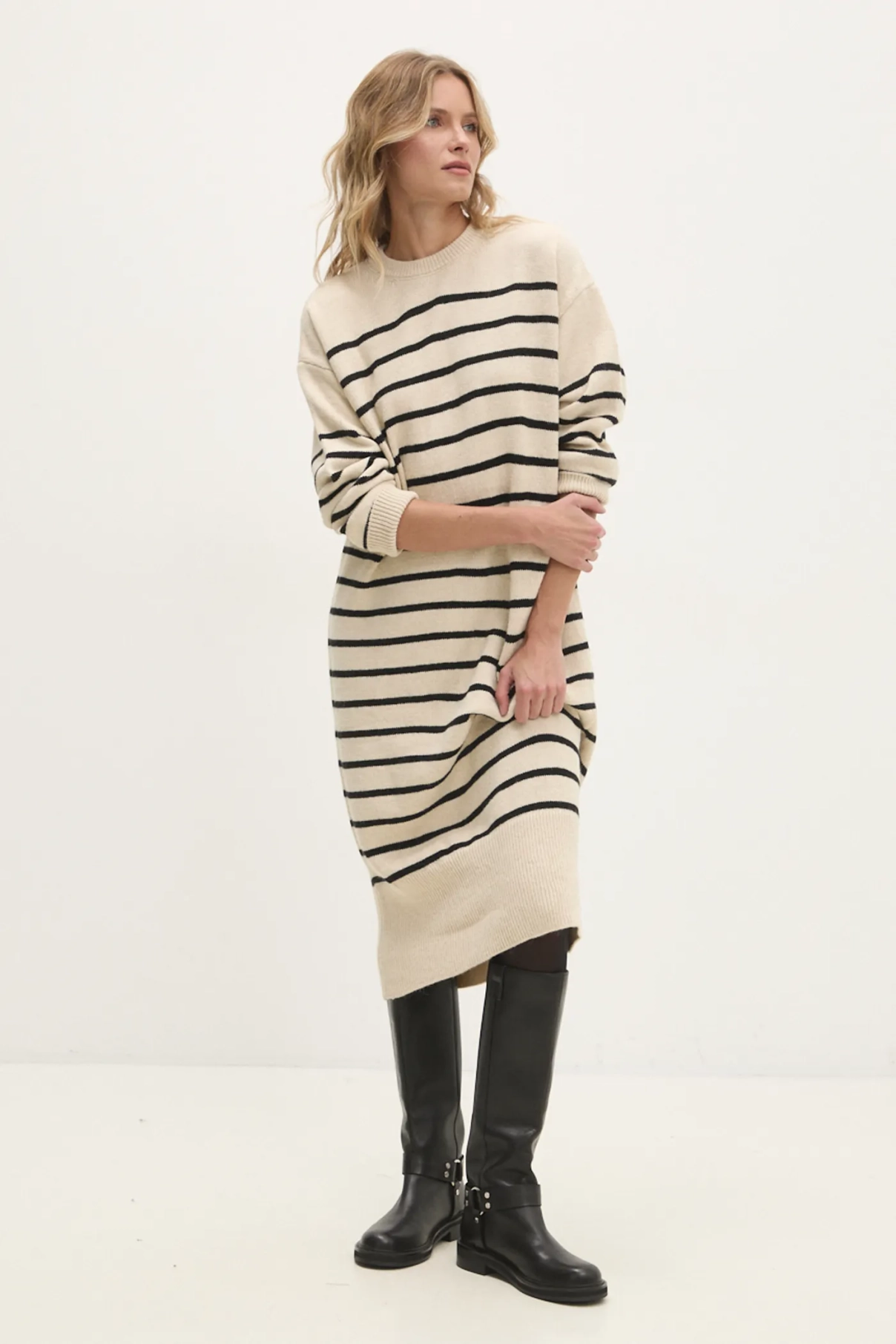 Шерстяное платье Answear Lab, бежевый
Шерстяное платье Answear Lab, бежевый