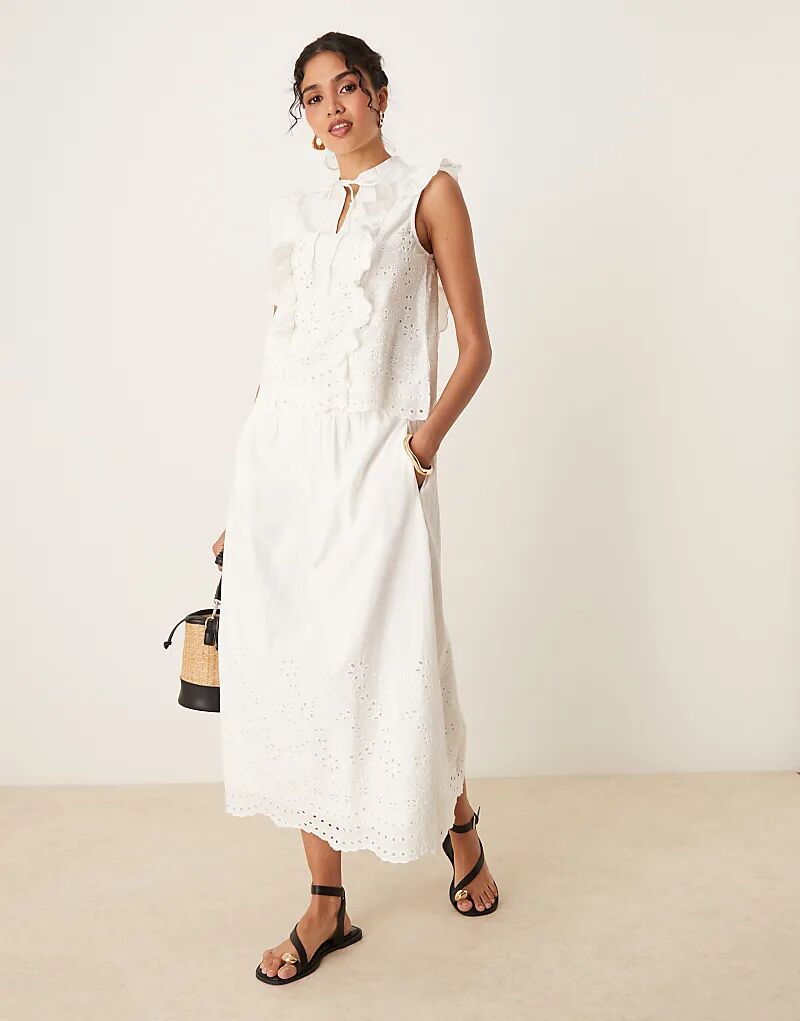 Юбка миди YAS с вышивкой, белого цвета
Юбка миди YAS с вышивкой, белого цвета