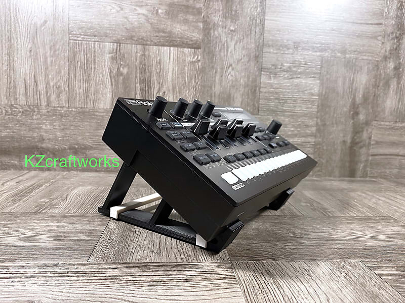 Угловая подставка 30º для Roland TR-6S Drum / MC-101 Groovebox - Цвет ЧЕРНЫЙ - от производителя KZcraftworks - продавец в США TR-6S / MC-101
Угловая подставка 30º для Roland TR-6S Drum / MC-101 Groovebox - Цвет ЧЕРНЫЙ - от производителя KZcraftworks - продавец в США TR-6S / MC-101