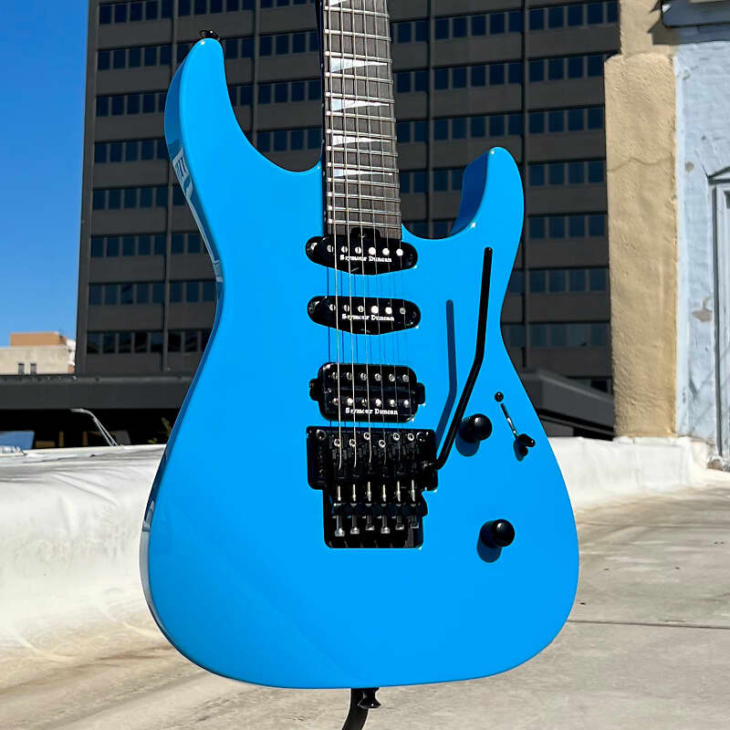 Гитара Jackson American Series Soloist SL3, накладка на гриф черного дерева
Гитара Jackson American Series Soloist SL3, накладка на гриф черного дерева