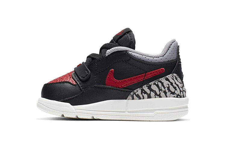 Кроссовки Jordan Legacy 312 для малышей TD
Кроссовки Jordan Legacy 312 для малышей TD