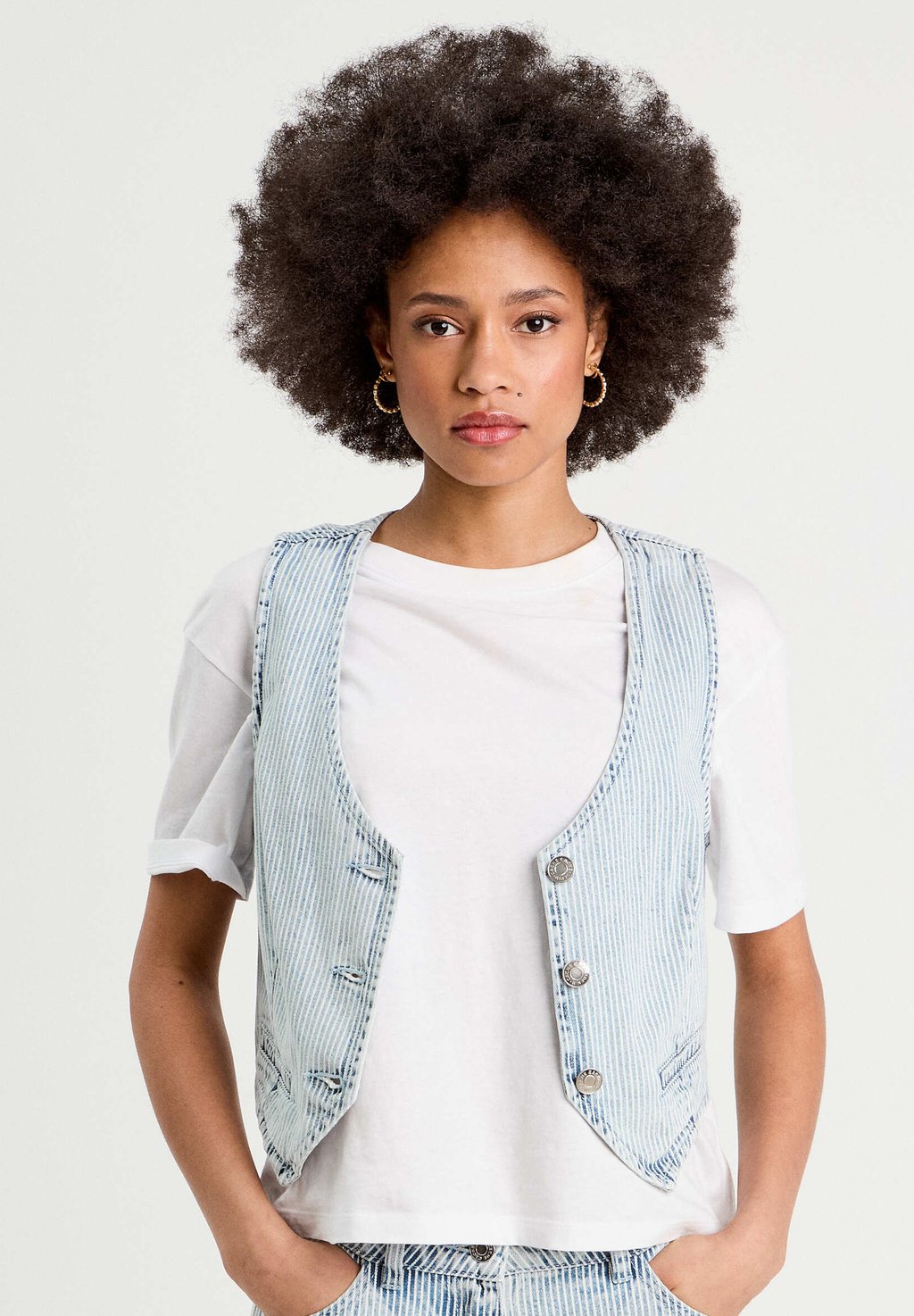 Жилет ÄRMELLOSE Cache Cache, сине-серый
Жилет ÄRMELLOSE Cache Cache, сине-серый