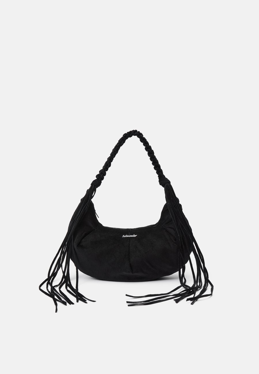 Сумка Holzweiler COCOON SMALL BAG UNISEX, Black
Сумка Holzweiler COCOON SMALL BAG UNISEX, Black