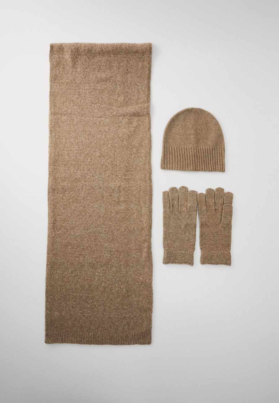 Шапка ONLY ONLCHYNA BEANIE SCARF GLOVE SET, Walnut/Brown
Шапка ONLY ONLCHYNA BEANIE SCARF GLOVE SET, Walnut/Brown