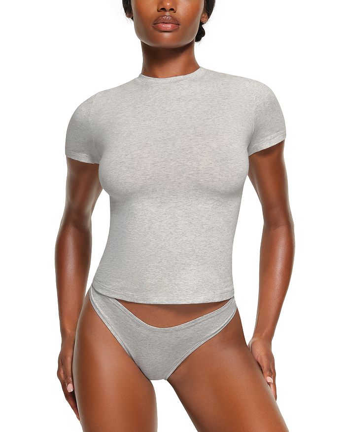 Хлопковая футболка с коротким рукавом SKIMS, серый
Хлопковая футболка с коротким рукавом SKIMS, серый