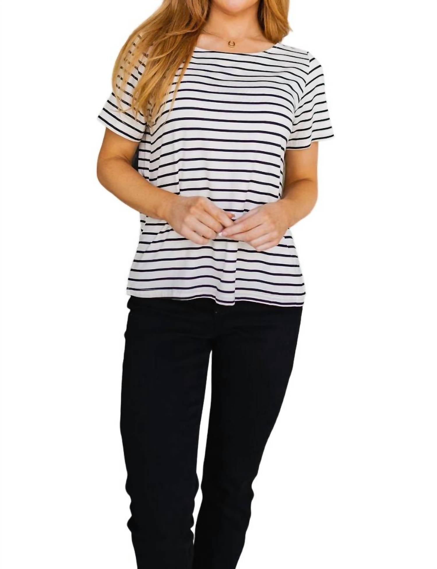 Полосатый топ «Ты моя любимая» в белом/черном цвете Sew In Love
Полосатый топ «Ты моя любимая» в белом/черном цвете Sew In Love