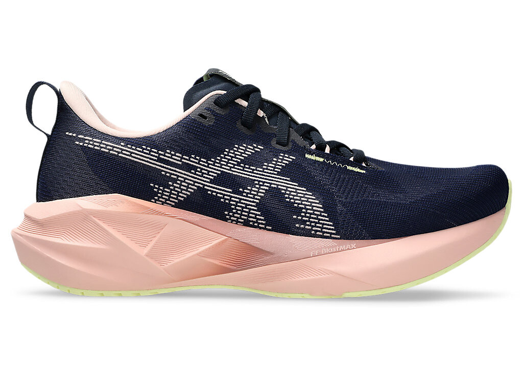 Беговые женские кроссовки Asics Novablast 5, Midnight/Breeze, синий/розовый 
Беговые женские кроссовки Asics Novablast 5, Midnight/Breeze, синий/розовый