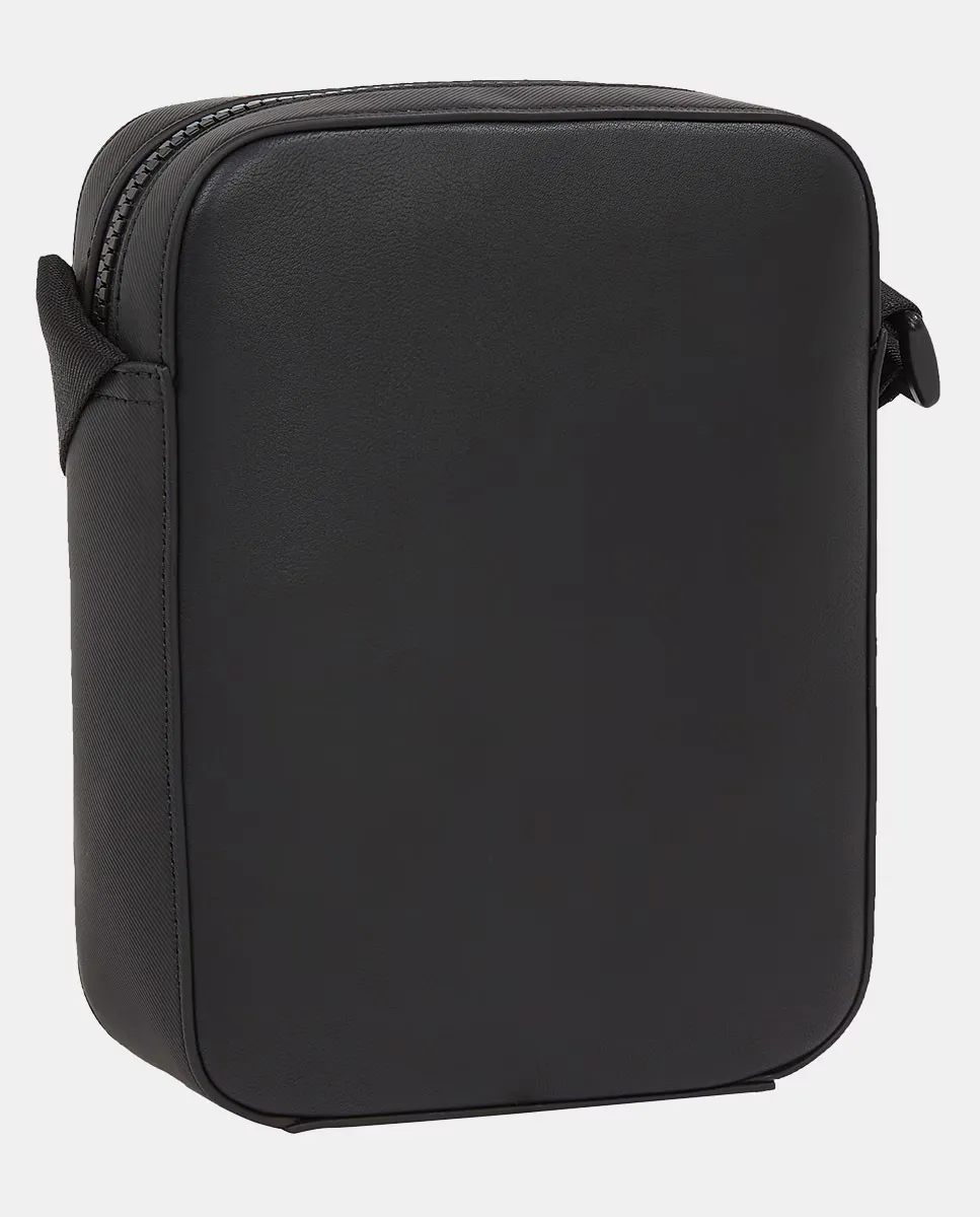 Мужская мини-сумка-репортер из экокожи с корпоративным дизайном Tommy Hilfiger, черный
Мужская мини-сумка-репортер из экокожи с корпоративным дизайном Tommy Hilfiger, черный