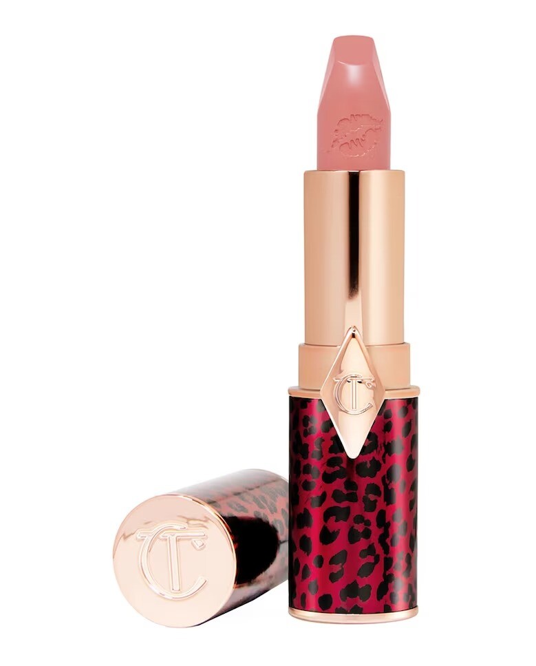 Губная помада Charlotte Tilbury Hot Lips 2.0, оттенок Dancefloor Princess 
Губная помада Charlotte Tilbury Hot Lips 2.0, оттенок Dancefloor Princess