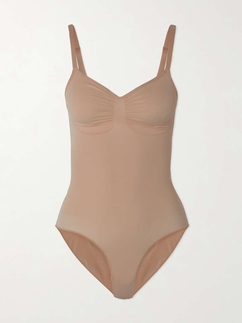 Бесшовный облегающий боди-трусы - Сиена Skims, бежевый
Бесшовный облегающий боди-трусы - Сиена Skims, бежевый