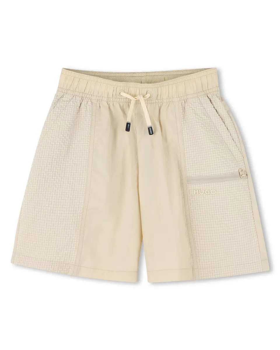 Шорты-бермуды для мальчиков со шнурком и карманом на молнии Hugo, цвет Crema
Шорты-бермуды для мальчиков со шнурком и карманом на молнии Hugo, цвет Crema