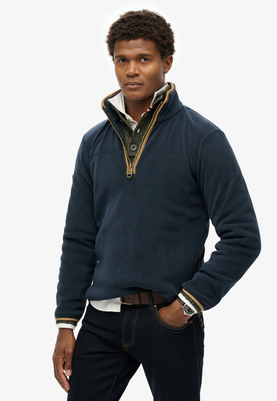 Джемпер Superdry & Co Fleece jumper, Eclipse Navy/Blue
Джемпер Superdry & Co Fleece jumper, Eclipse Navy/Blue