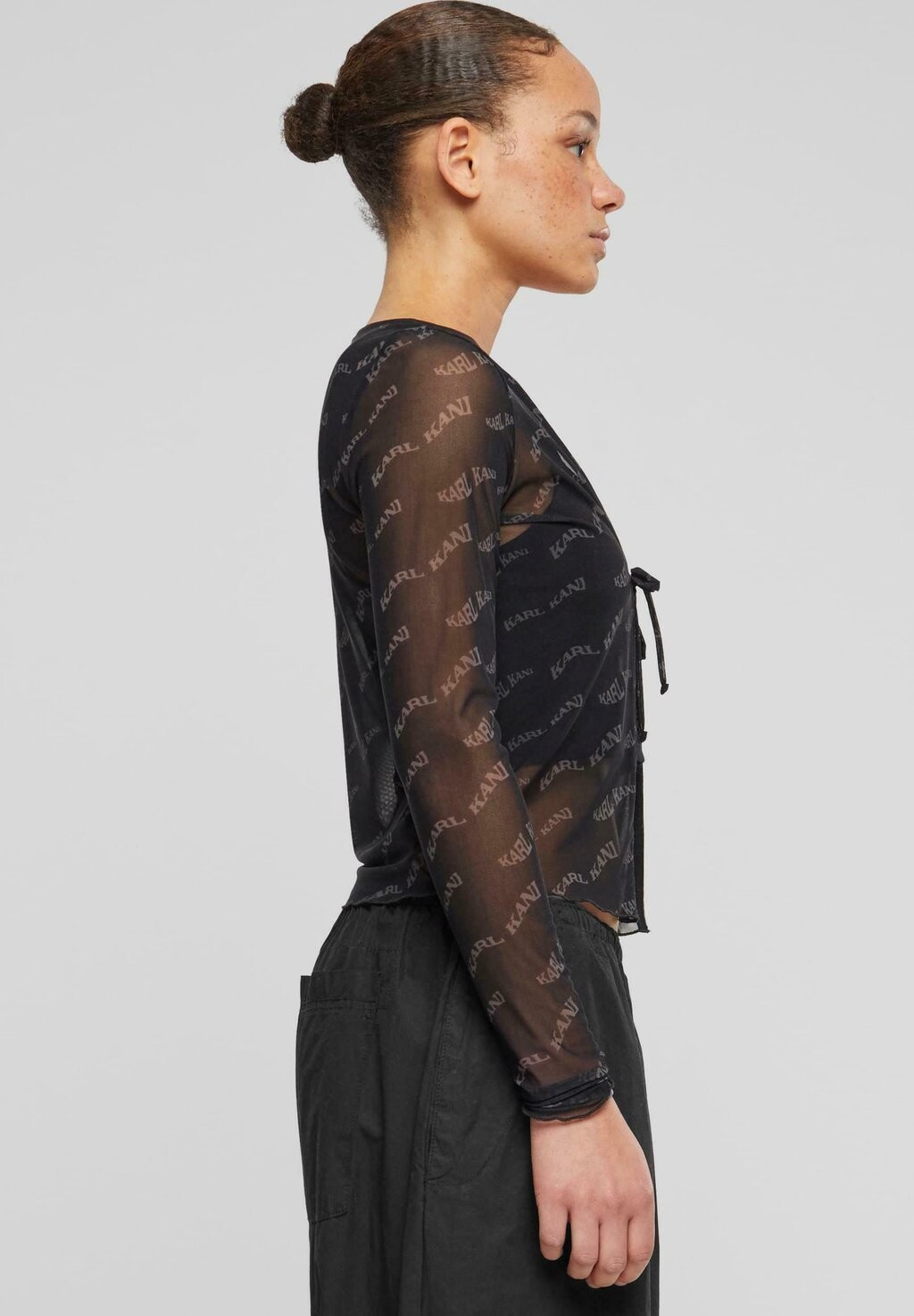 Блуза CHEST SIGNATURE FRONT TIE LS Karl Kani, черный
Блуза CHEST SIGNATURE FRONT TIE LS Karl Kani, черный