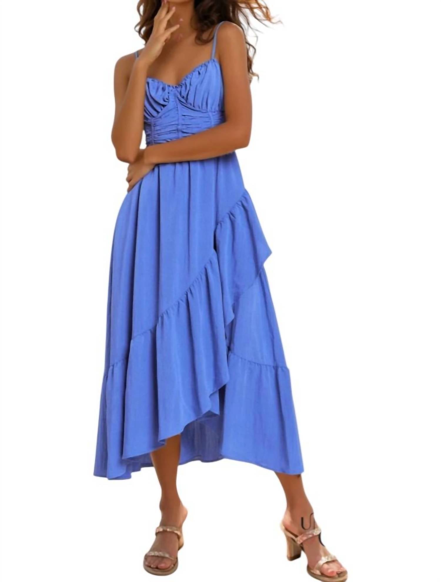 Динора Макси-платье с боковыми вырезами в средиземноморском синем In The Beginning
Динора Макси-платье с боковыми вырезами в средиземноморском синем In The Beginning