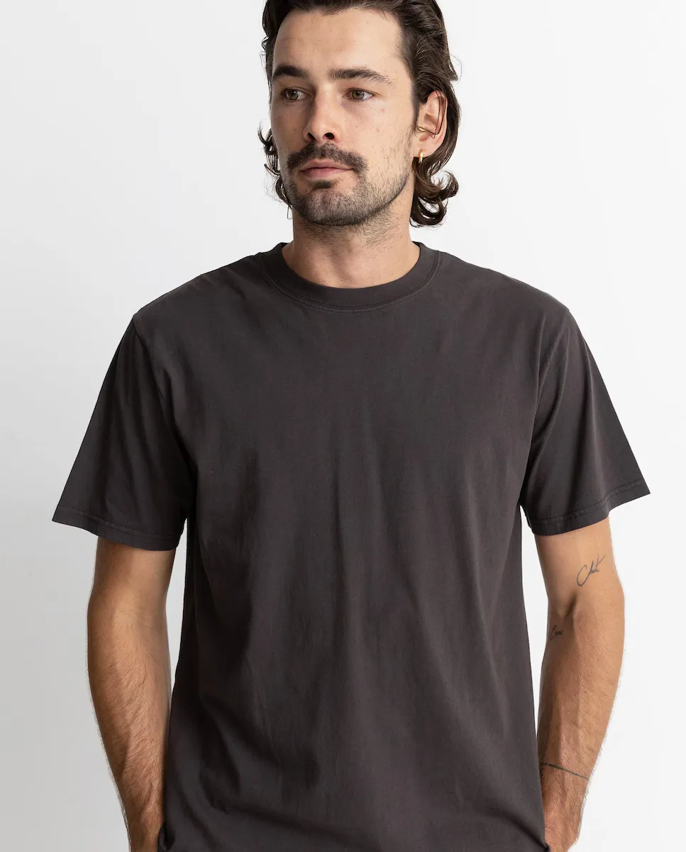 Классическая однотонная футболка Vintage с коротким рукавом для мужчин Rhythm, черный
Классическая однотонная футболка Vintage с коротким рукавом для мужчин Rhythm, черный