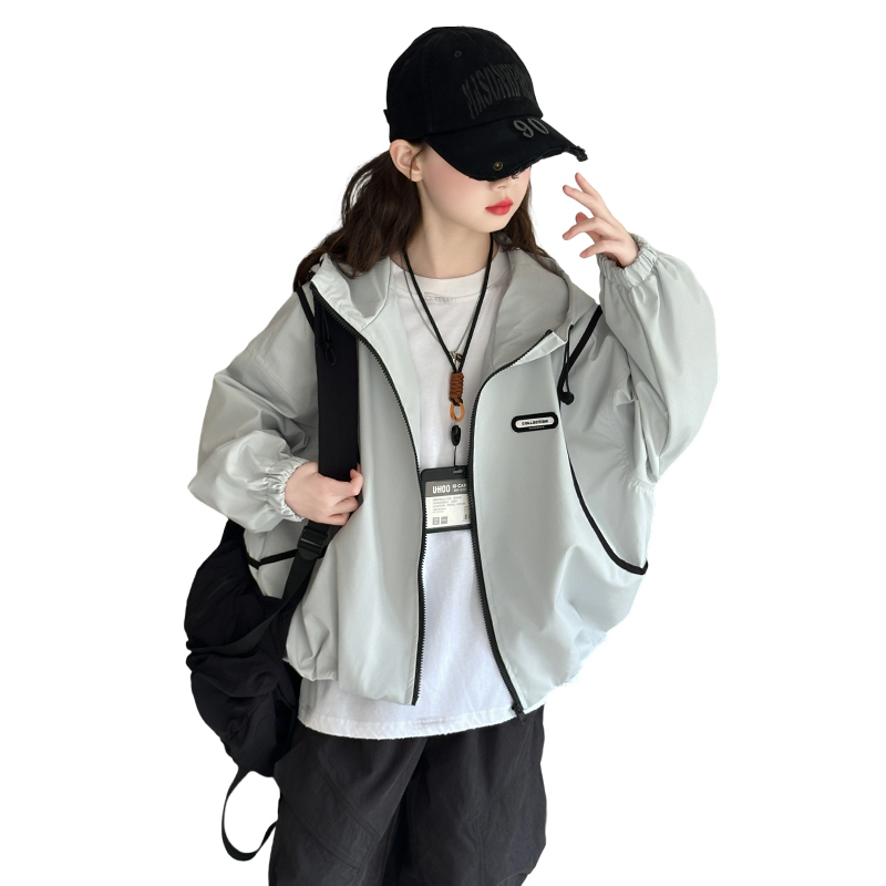 Ветровка для детей на весну и осень Disney, светло-голубой
Ветровка для детей на весну и осень Disney, светло-голубой