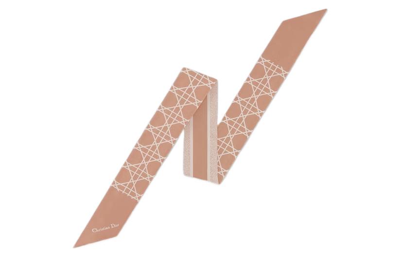 Шёлковый шарф DIOR розовый
Шёлковый шарф DIOR розовый