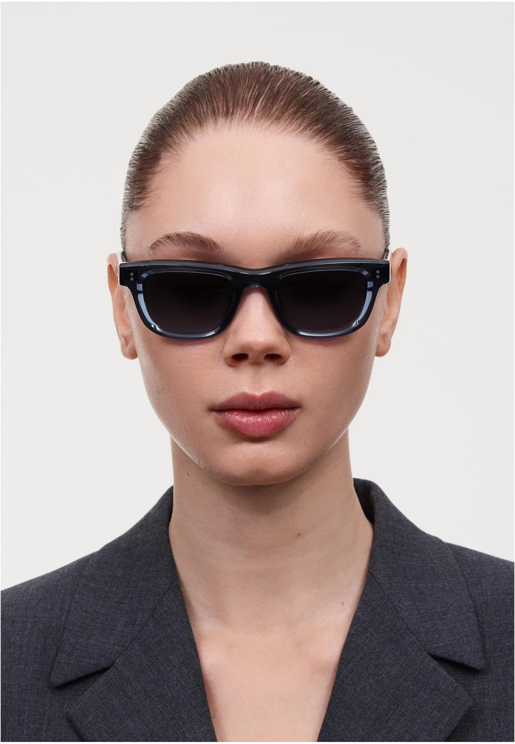 Солнцезащитные очки 08 CHIMI, индиго
Солнцезащитные очки 08 CHIMI, индиго