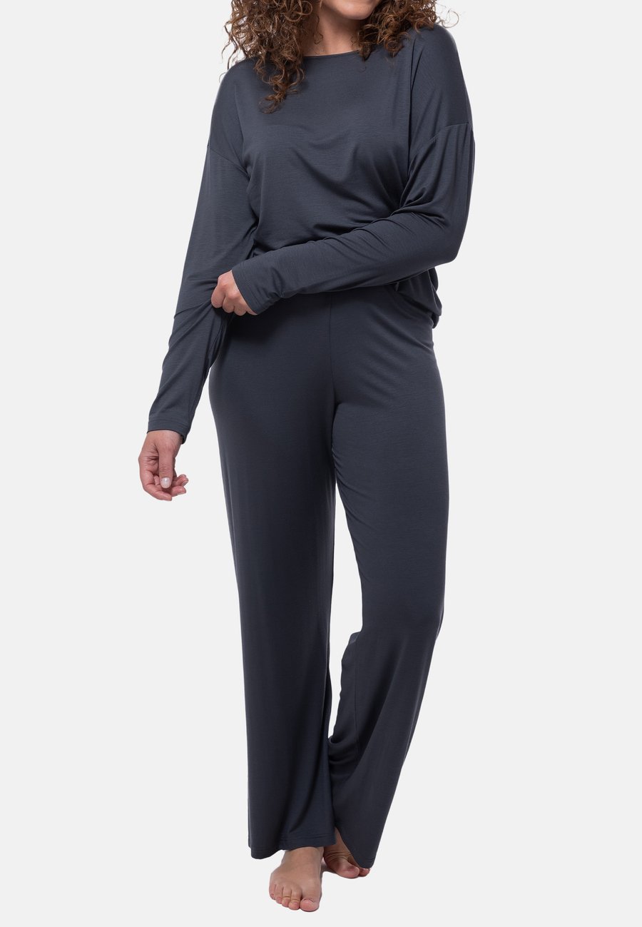 Пижамный комплект mey SET, Thunder Grey/Grey
Пижамный комплект mey SET, Thunder Grey/Grey