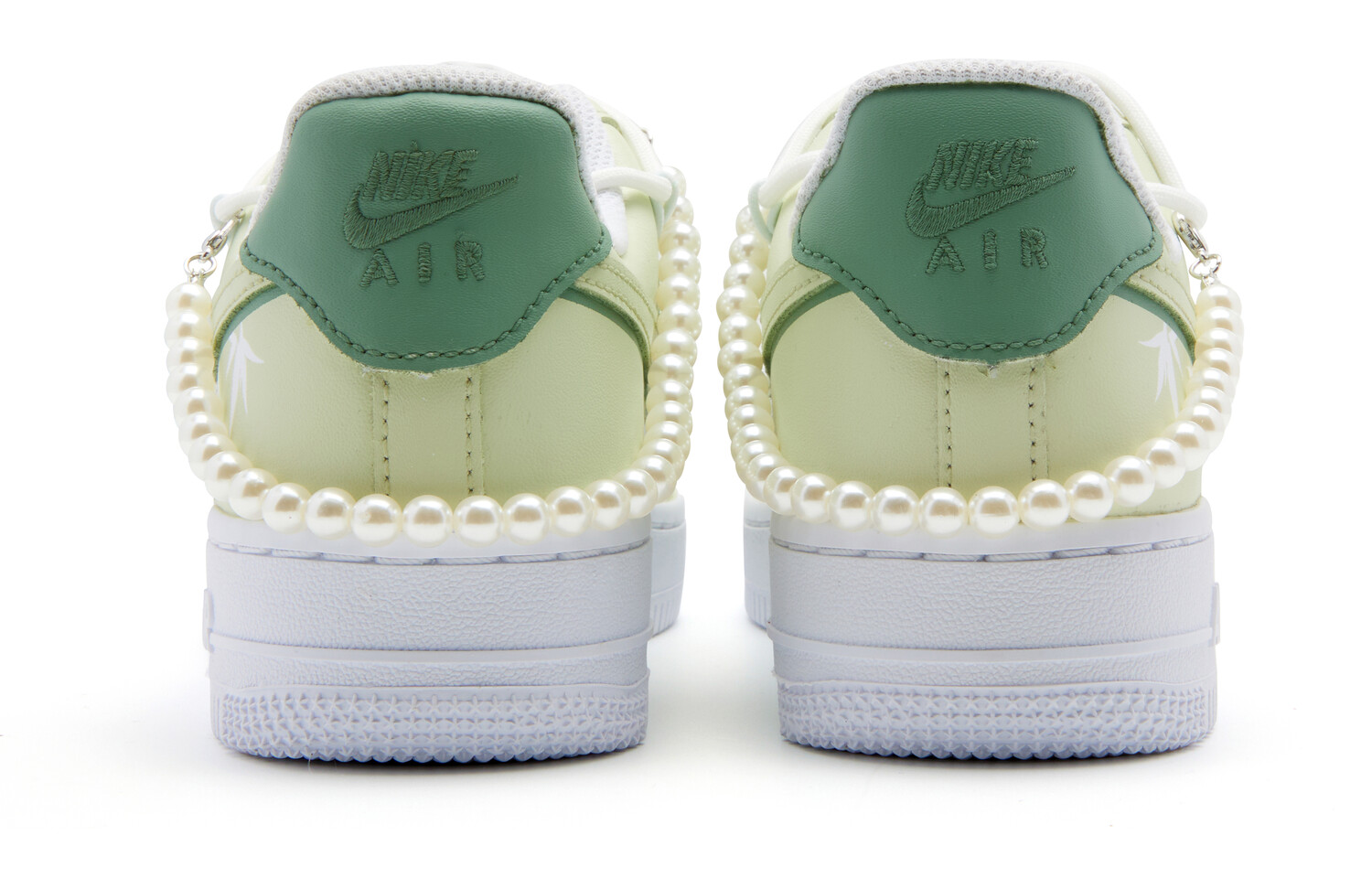 Кроссовки Nike Air Force 1 Skateboarding Shoes Women's Low-top White/green, цвет Customized
Кроссовки Nike Air Force 1 Skateboarding Shoes Women's Low-top White/green, цвет Customized