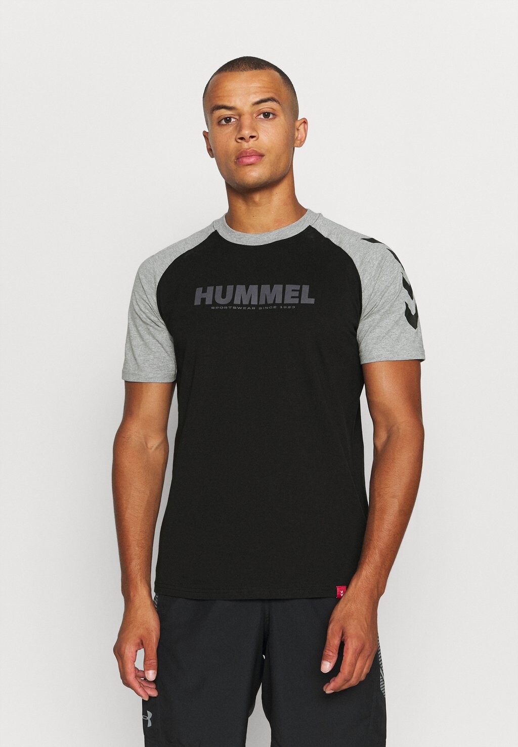 Рубашка с принтом Hummel LEGACY BLOCKED, цвет Black, Черный, Рубашка с принтом Hummel LEGACY BLOCKED, цвет Black
Рубашка с принтом Hummel LEGACY BLOCKED, цвет Black, Черный, Рубашка с принтом Hummel LEGACY BLOCKED, цвет Black