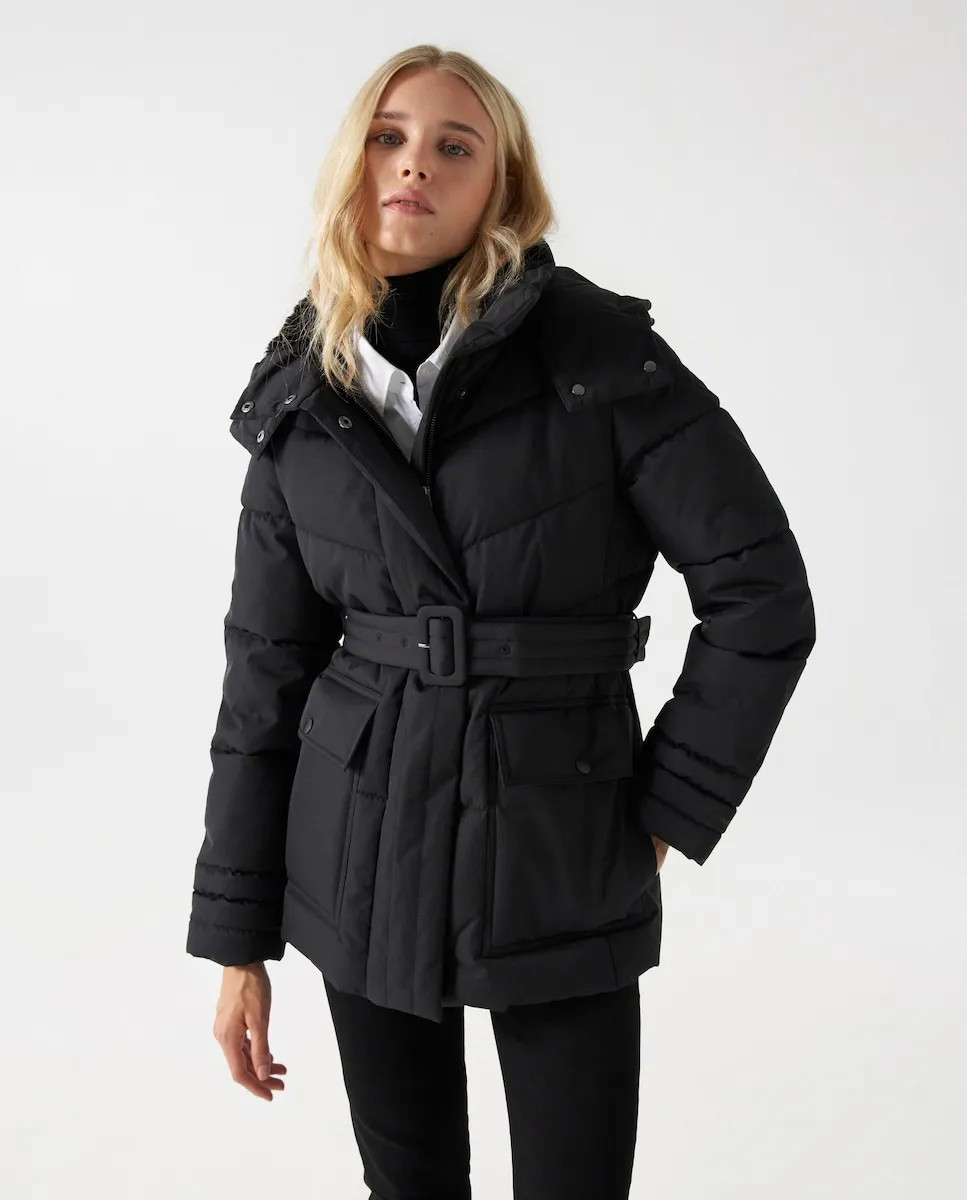 Женский пуховик с капюшоном и поясом Salsa Jeans, черный
Женский пуховик с капюшоном и поясом Salsa Jeans, черный