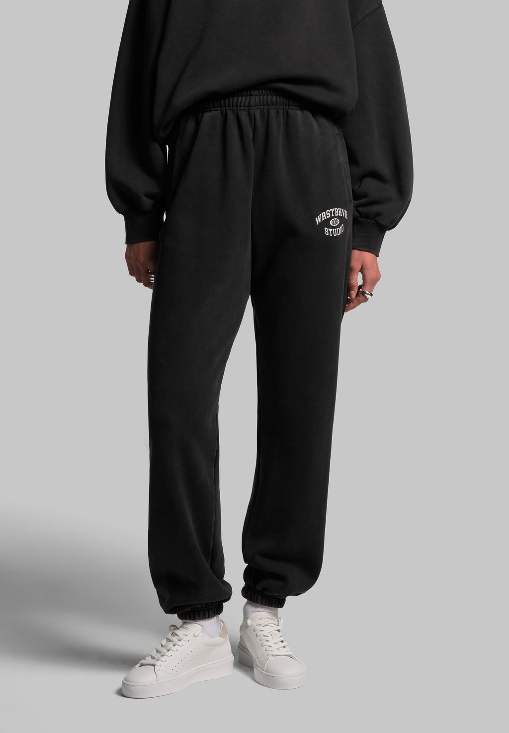 Спортивные штаны NOMI WRSTBHVR, темно-серый
Спортивные штаны NOMI WRSTBHVR, темно-серый