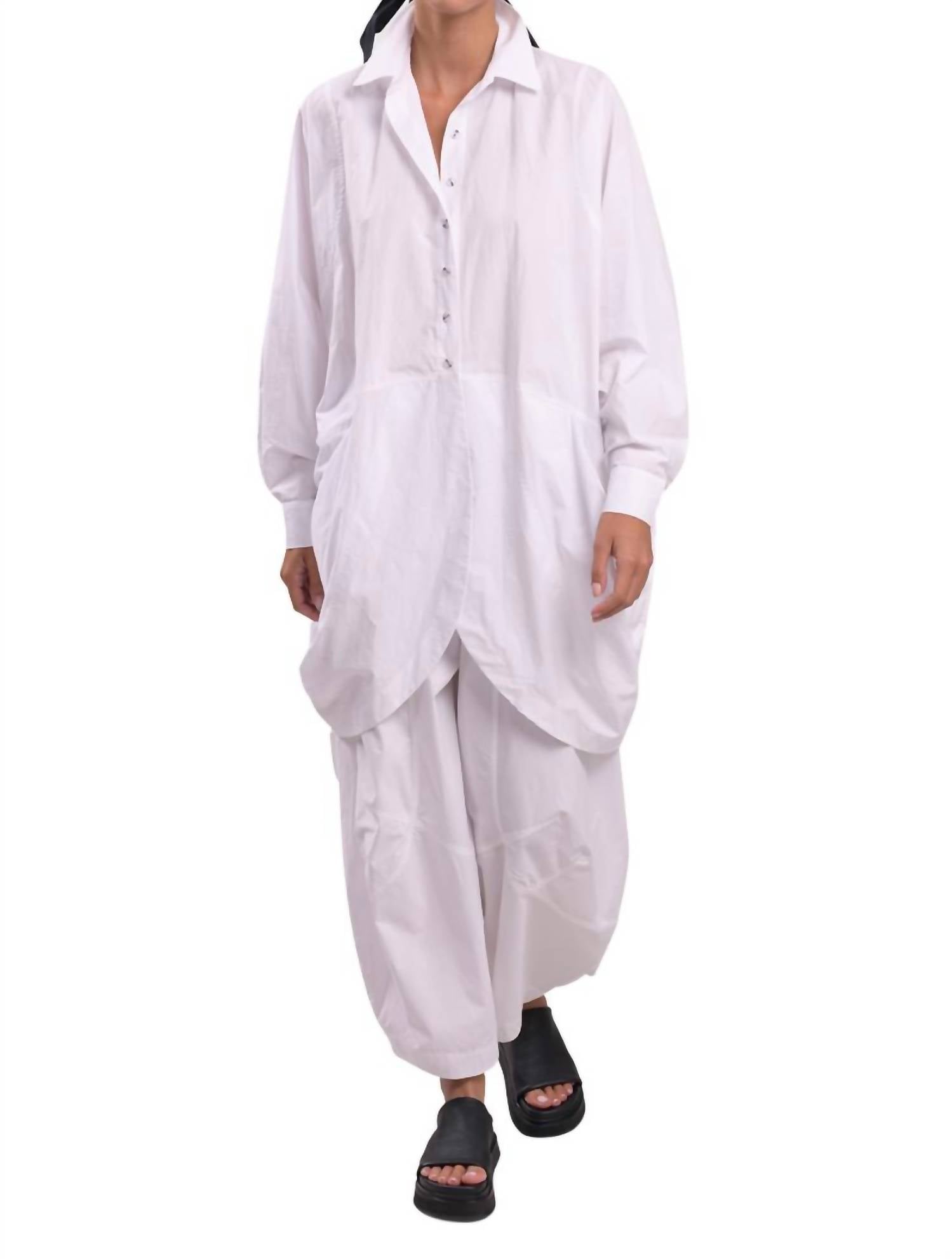 Городская рубашка Big Easy в белом цвете ALEMBIKA 
Городская рубашка Big Easy в белом цвете ALEMBIKA