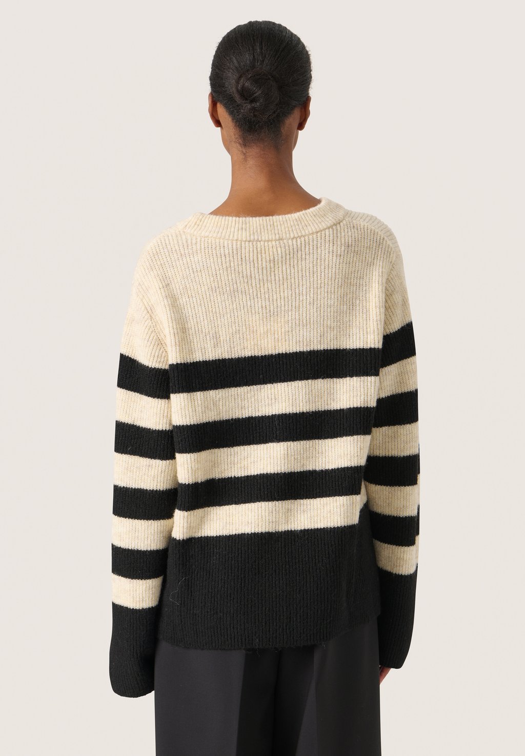 Джемпер STRIPED Soaked in Luxury, песочный 
Джемпер STRIPED Soaked in Luxury, песочный