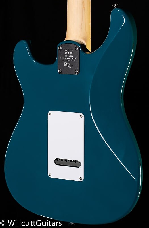 Электрогитара PRS SE Silver Sky Nylon Blue
Электрогитара PRS SE Silver Sky Nylon Blue