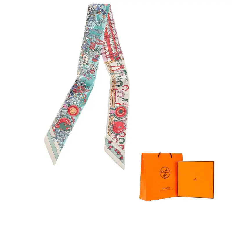 HERMES Шёлковый шарф женский кремовый, Cream
HERMES Шёлковый шарф женский кремовый, Cream