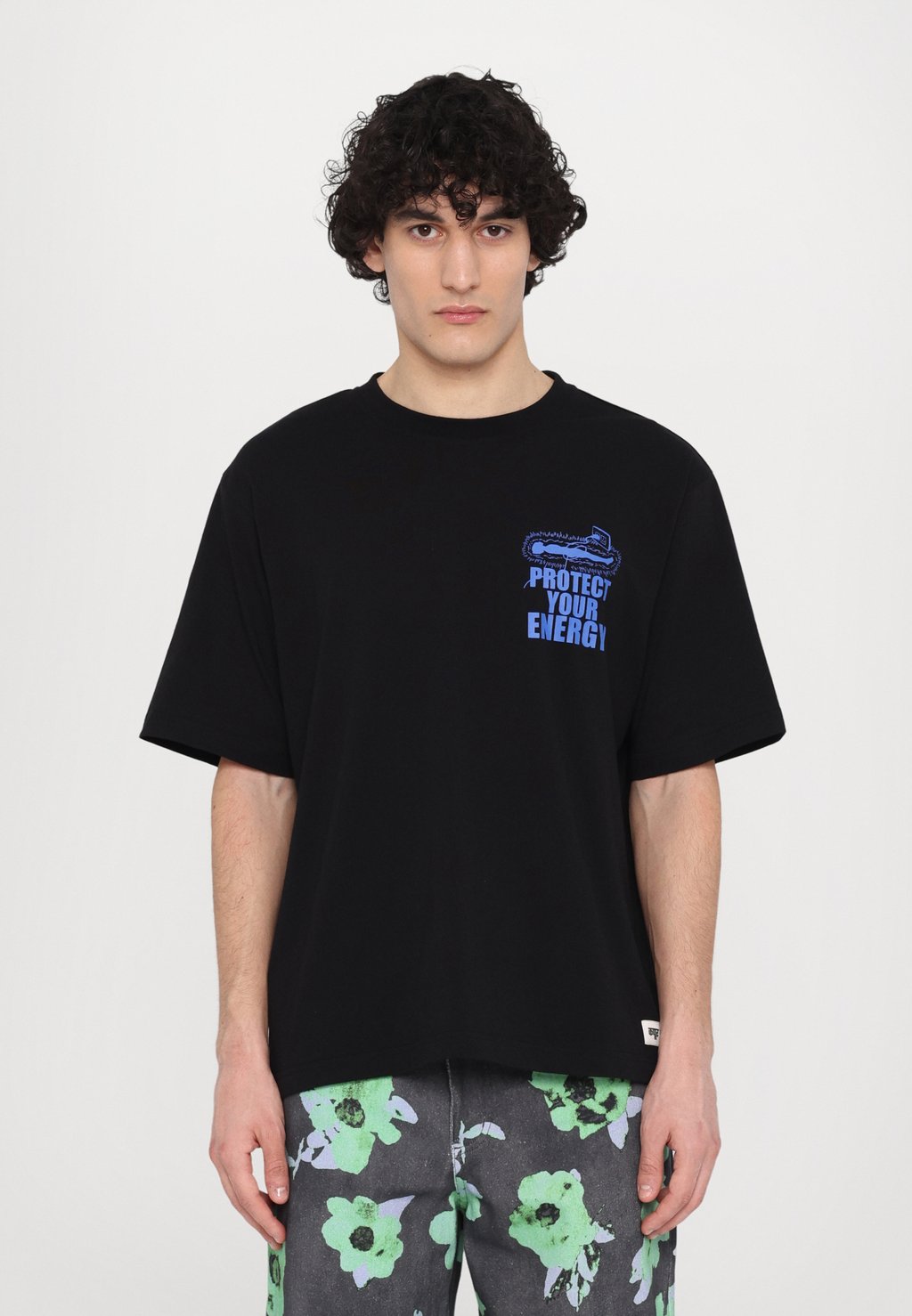 Футболка с принтом SLOGAN TEE Dhruv Kapoor, черный
Футболка с принтом SLOGAN TEE Dhruv Kapoor, черный