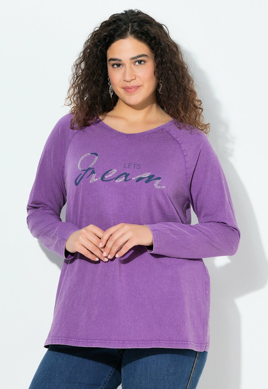 Топ Ulla Popken DREAM RHINESTONE LETTERING LONG SLEEVE, Pale Plum/Purple
Топ Ulla Popken DREAM RHINESTONE LETTERING LONG SLEEVE, Pale Plum/Purple